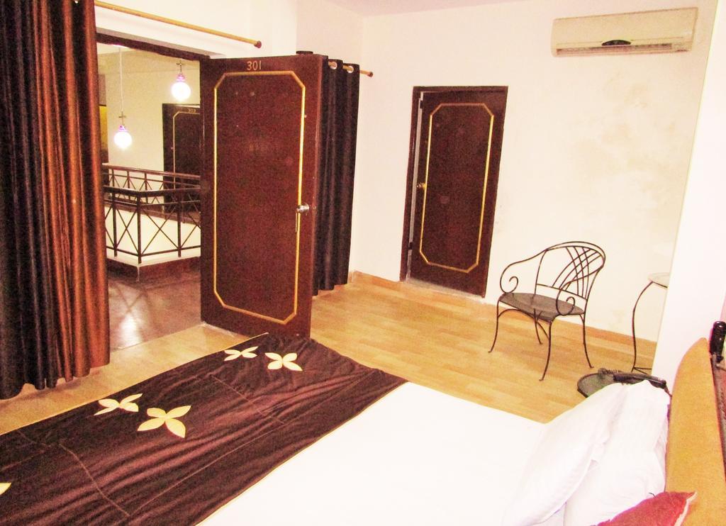 Hotel Haveli Of Джайпур Екстериор снимка