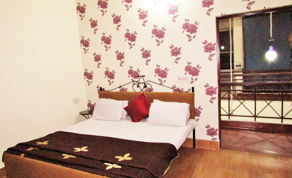Hotel Haveli Of Джайпур Екстериор снимка